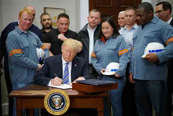Trump firma decreto acciaio